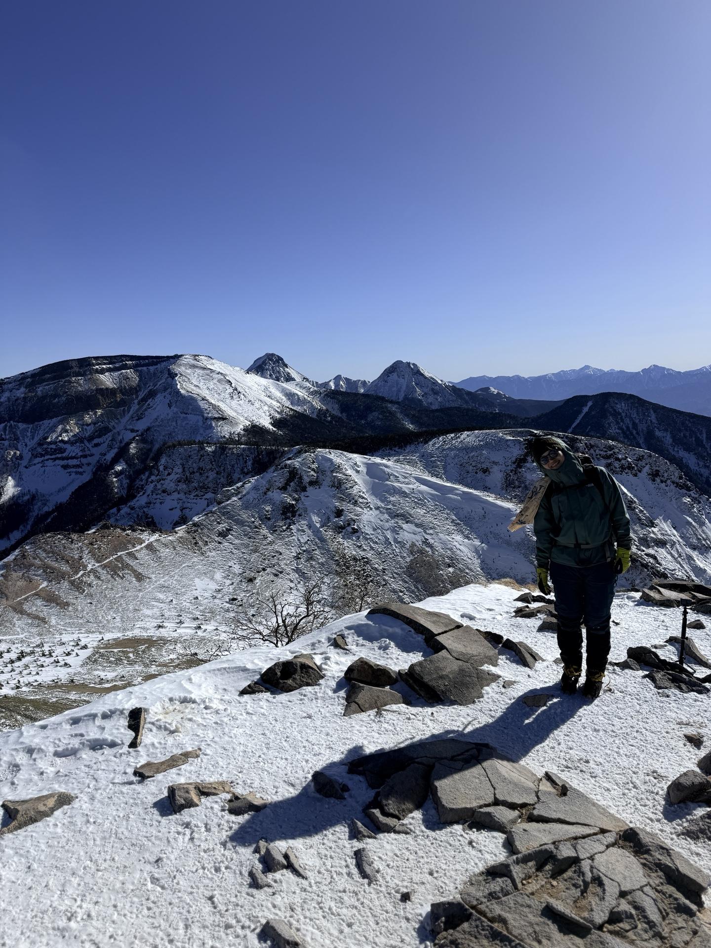 東天狗岳 山頂から 八ヶ岳南部 赤岳 硫黄岳