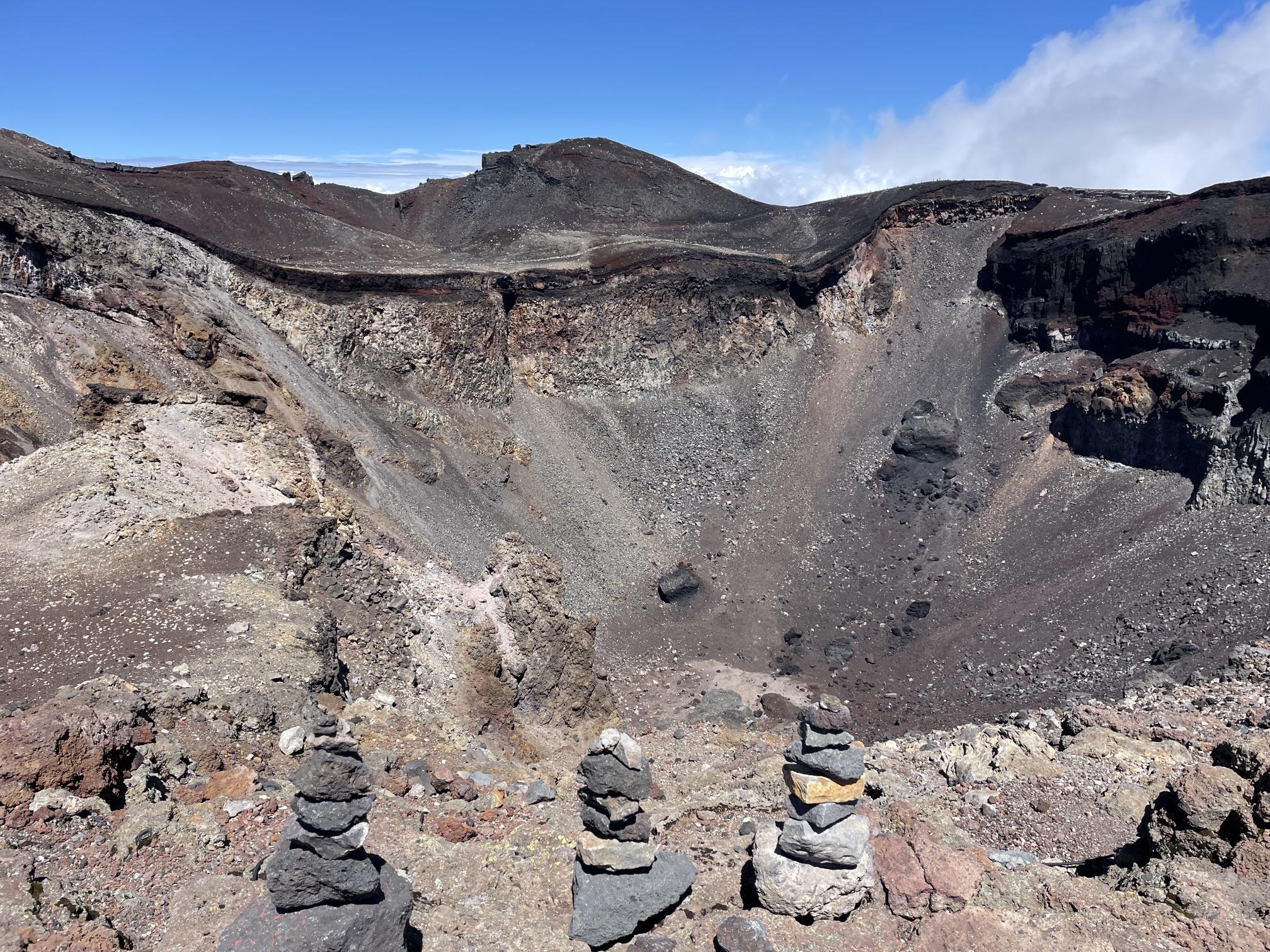 富士山 お鉢 火口 山頂 絶景