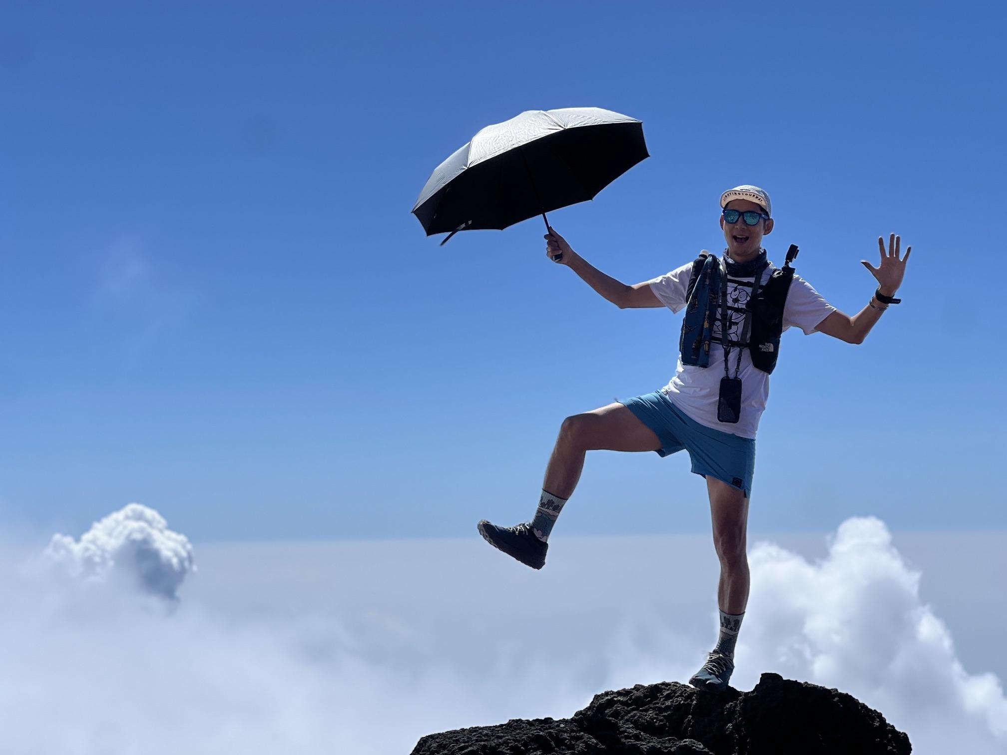 富士山 富士宮ルート 日傘 登山 晴天