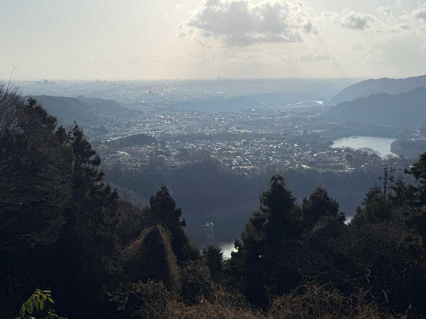 南高尾 尾根道 景色 霞 津久井湖方面