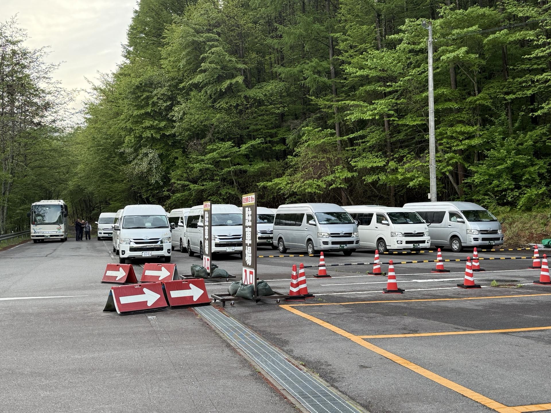 尾瀬 乗合バス 乗合タクシー 鳩待峠 白いハイエース