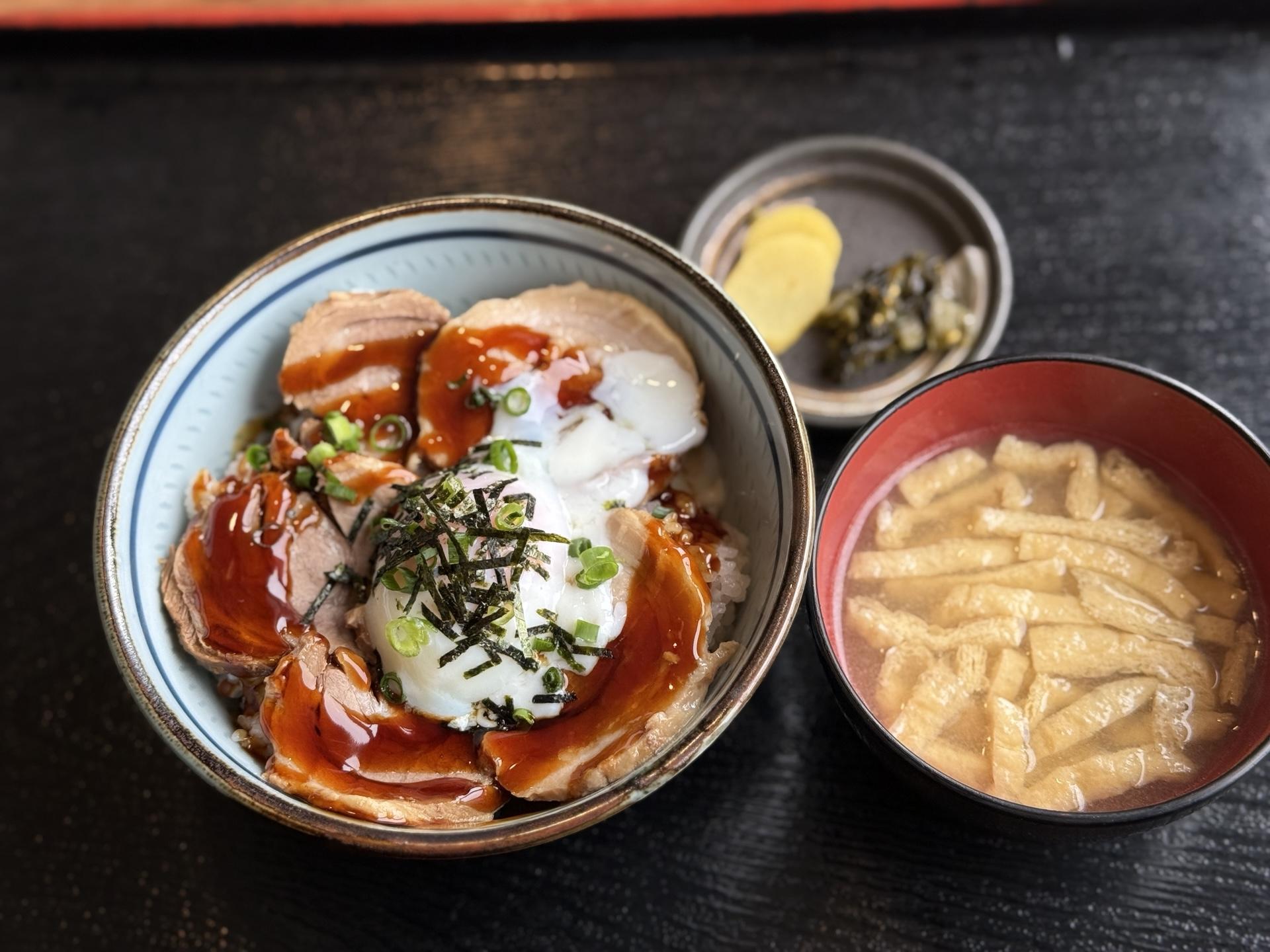 チャーシュー丼1,500円
