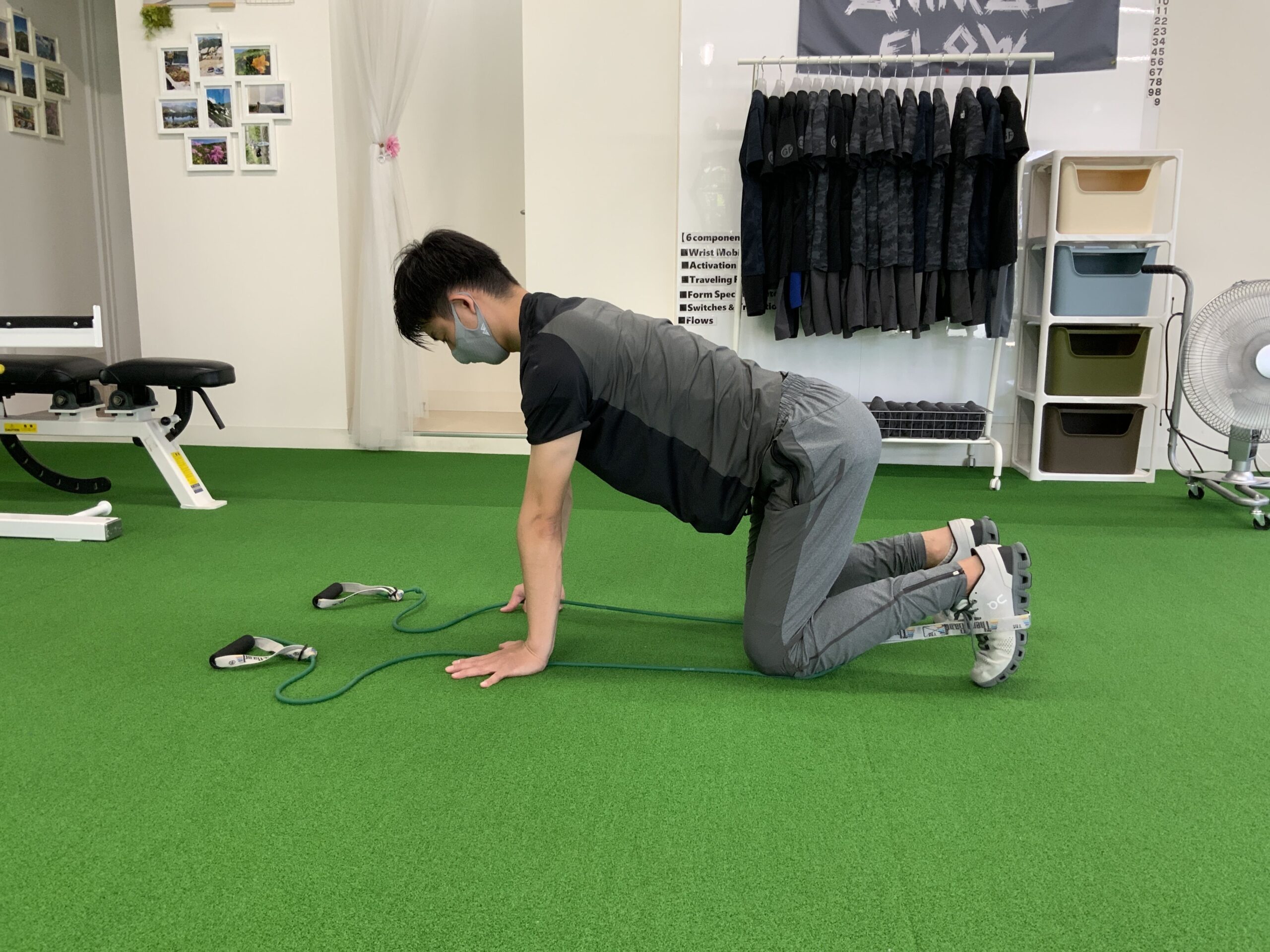 Quadruped Diagonal フォーム1