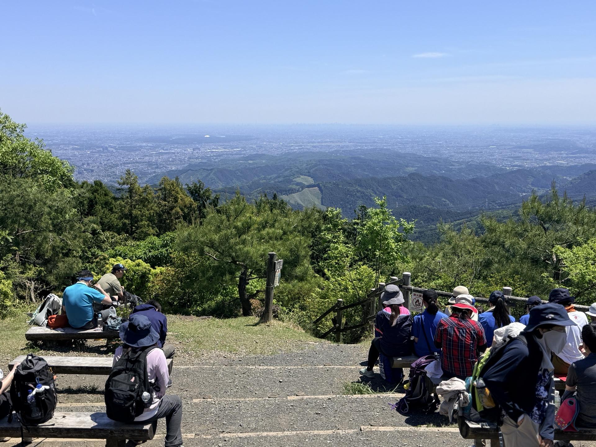 日の出山山頂から都心方面の眺望