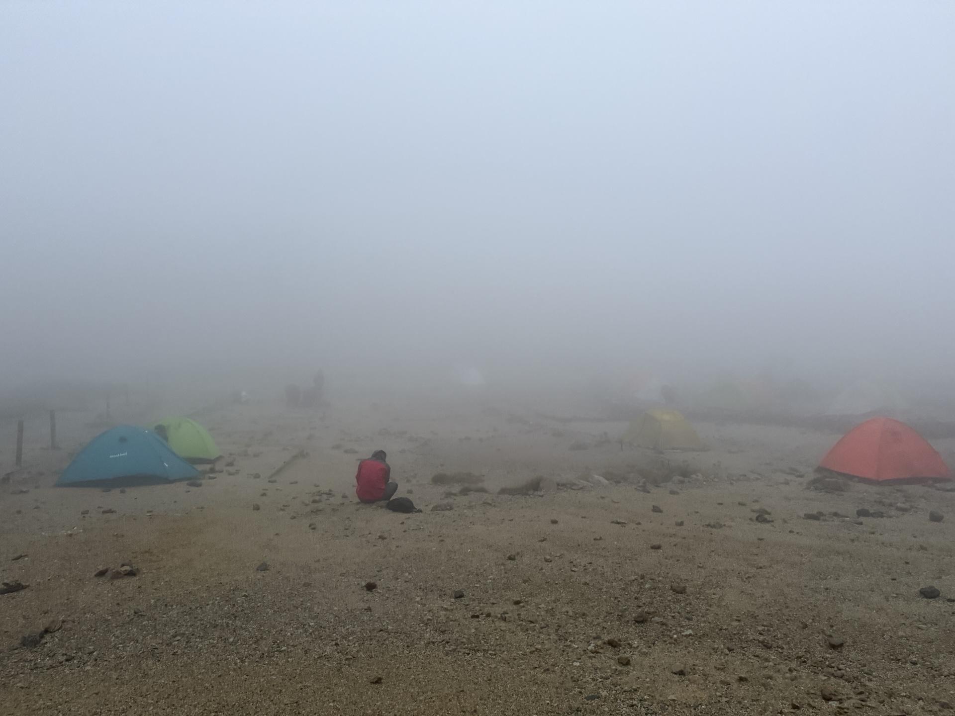 ガスのテント場