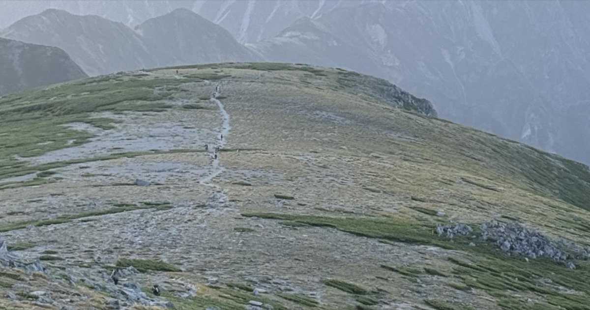 双六岳＆鷲羽岳 縦走【後編】天空の滑走路と鷲羽岳の絶景｜三俣山荘サイフォンコーヒー＆名物グルメ完全ガイド