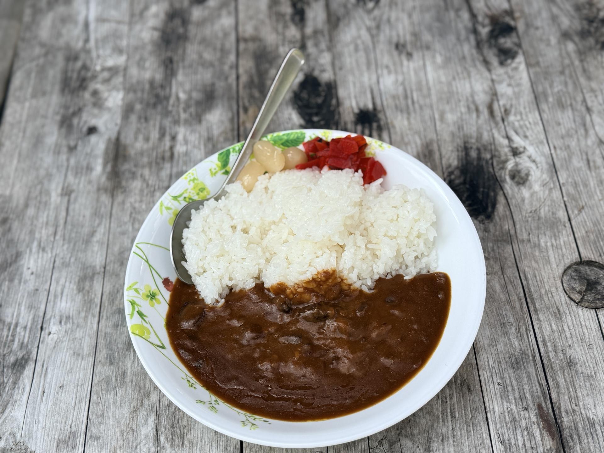 赤岳 ビーフカレーと食べ比べ