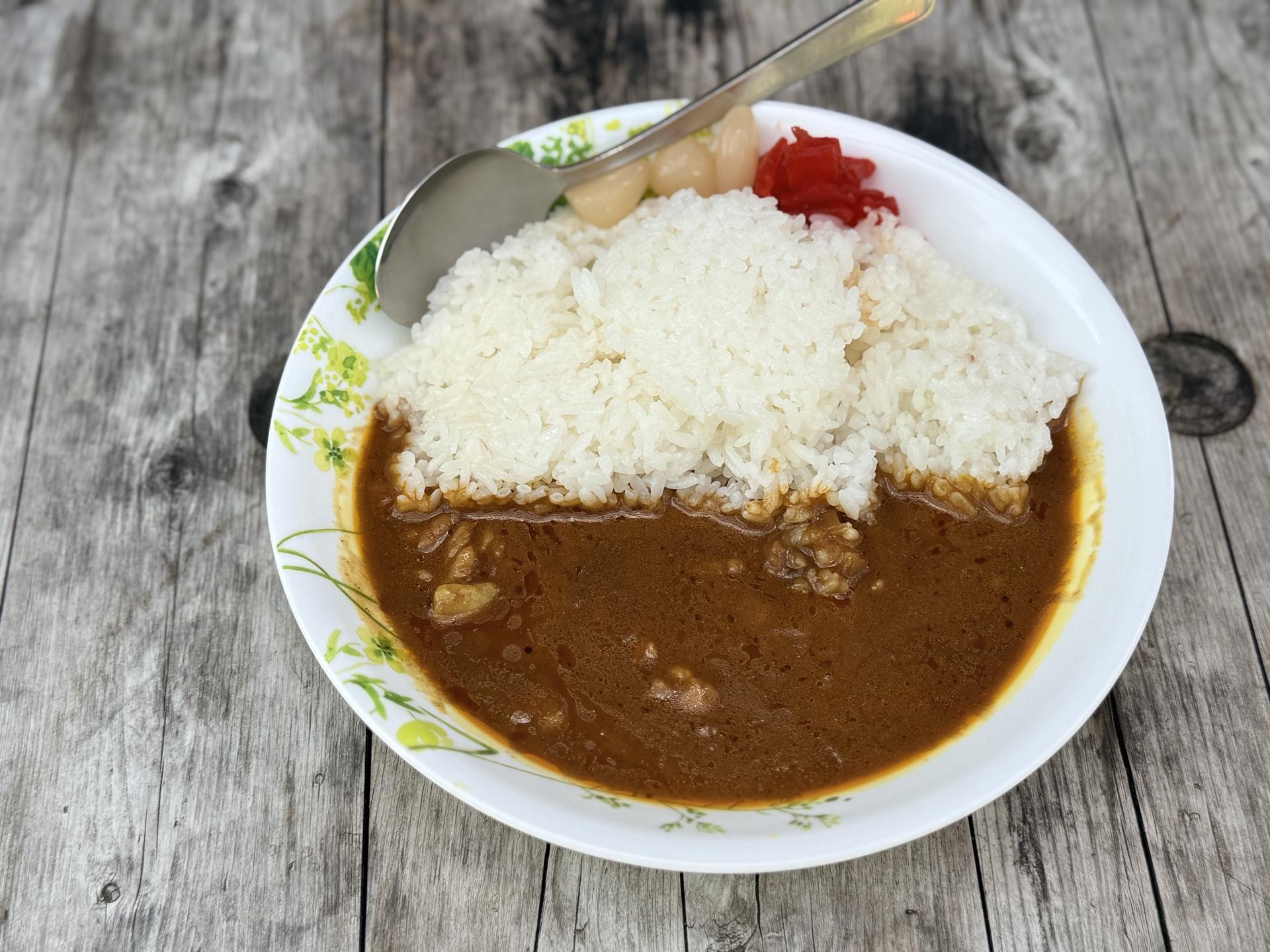 赤岳 つけ麺とタヒチカレー