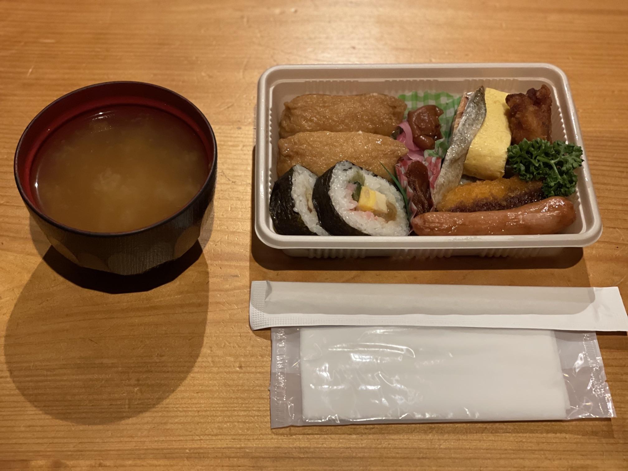 表銀座 有明荘 食事 朝食はお弁当にしてもらい、早朝に出発。