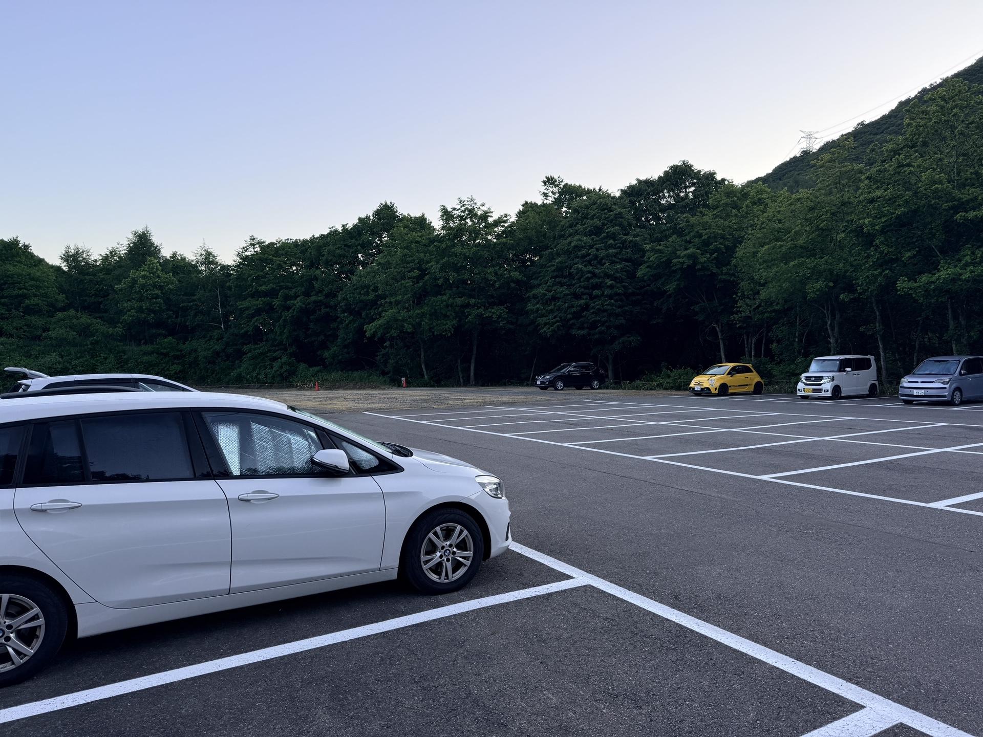 平標山 第2駐車場(直後に満車に)