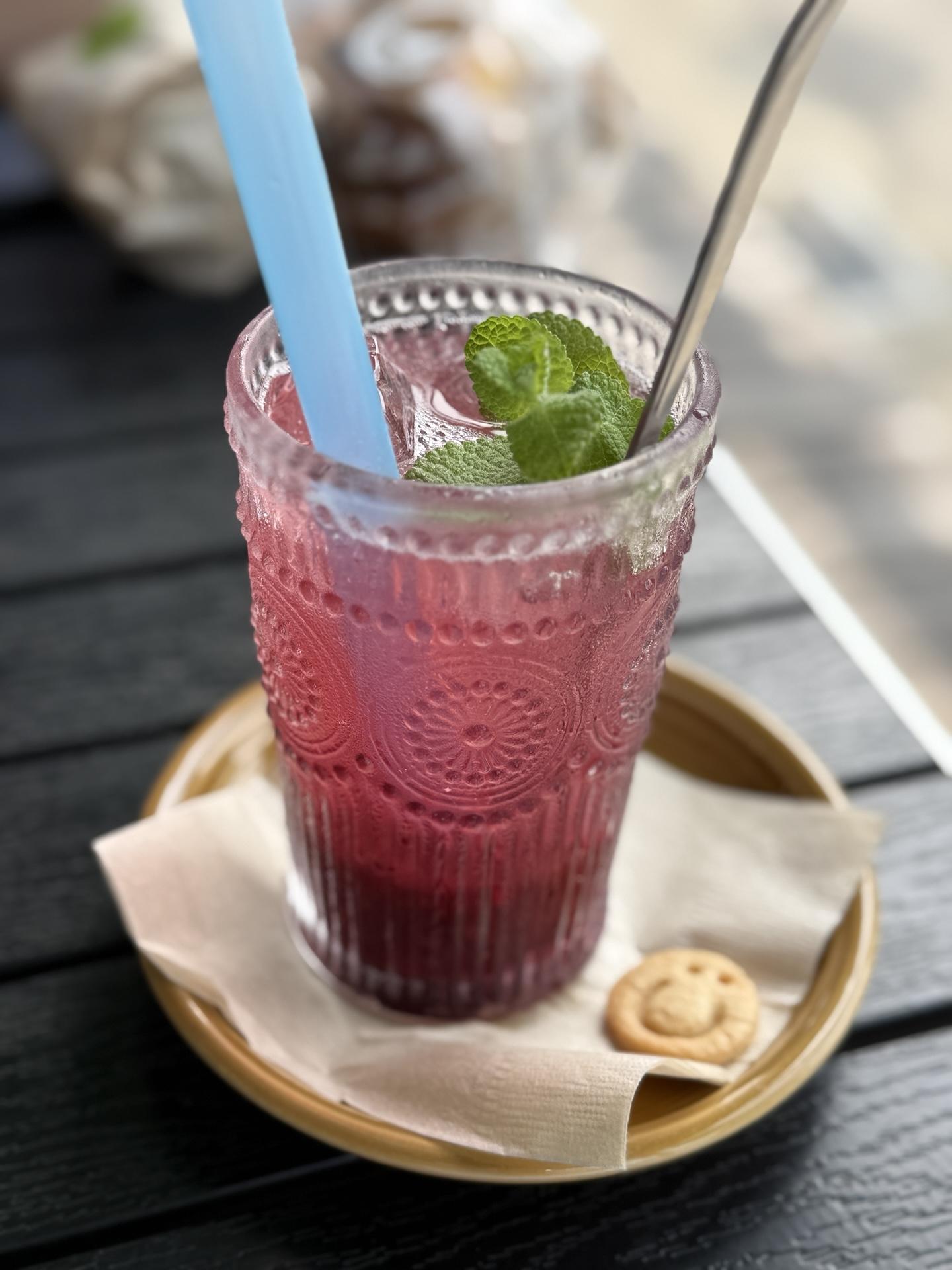 サウンズ・ライク・カフェのベリーソーダ