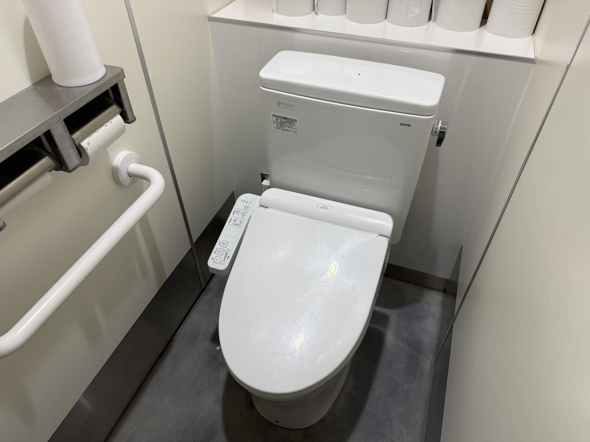 白山室堂 ウォシュレット付き水洗トイレ