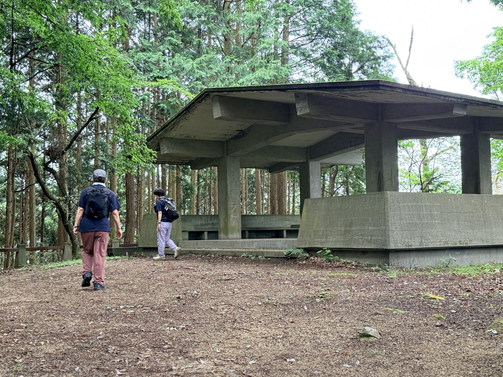 金剛山 大きな休憩所