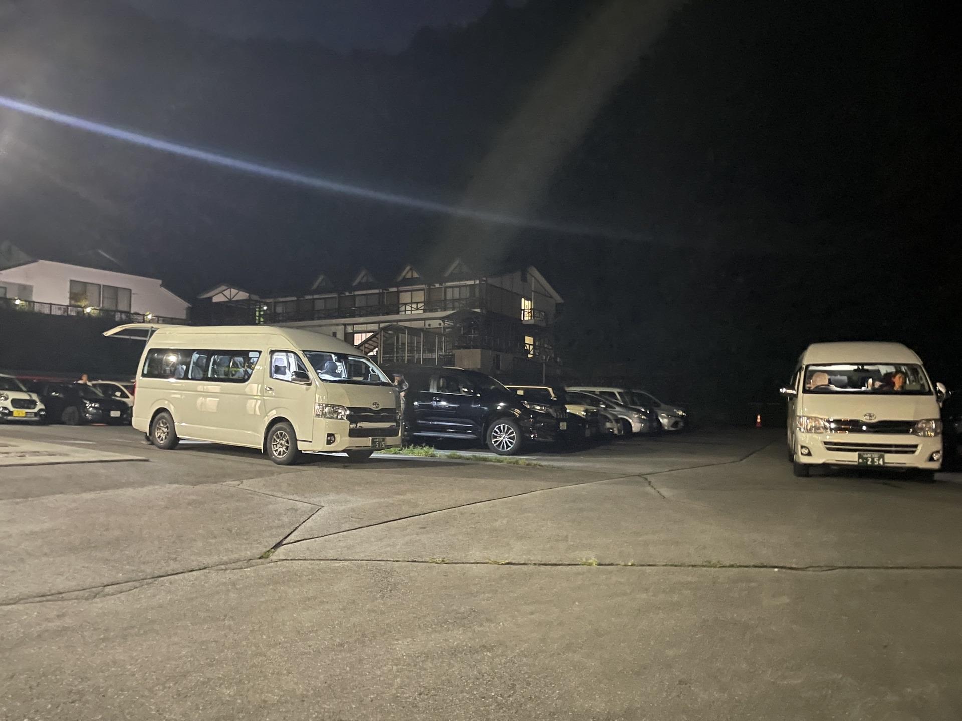 北岳 芦安駐車場 乗合ジャンボタクシー乗り場 2024年9月23日4時48分撮影