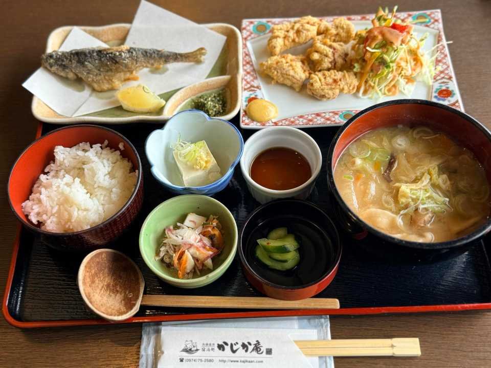かじか庵 せり川 とり合わせ御膳 エノハ とり天 だんご汁 郷土料理