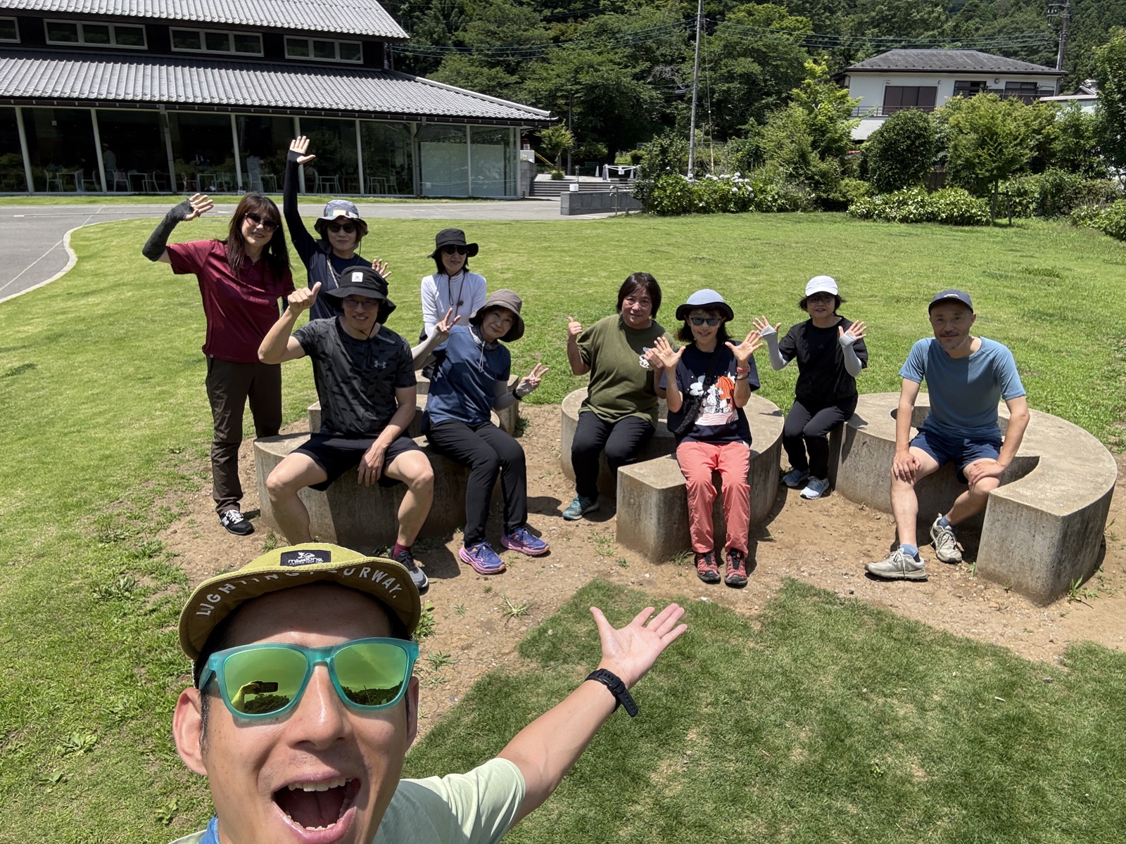 高尾599ミュージアム前のセミナー受講者集合写真