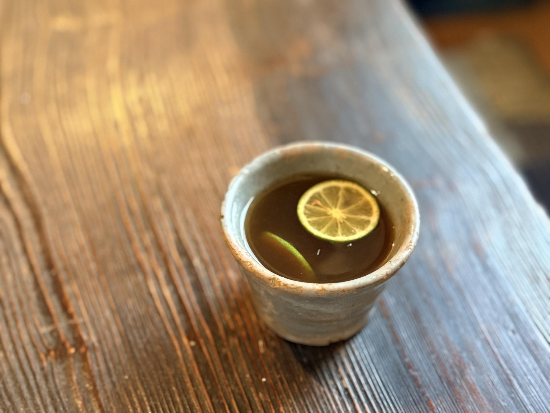 南高尾 蕎麦湯にすだちを入れても爽やか。キャッシ