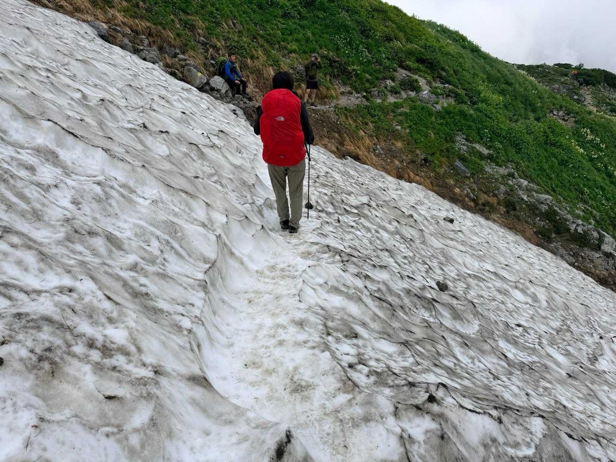 剱沢 剱御前小舎〜剣山荘 3つ目を渡り終えるところ 2026年7月25日12:24