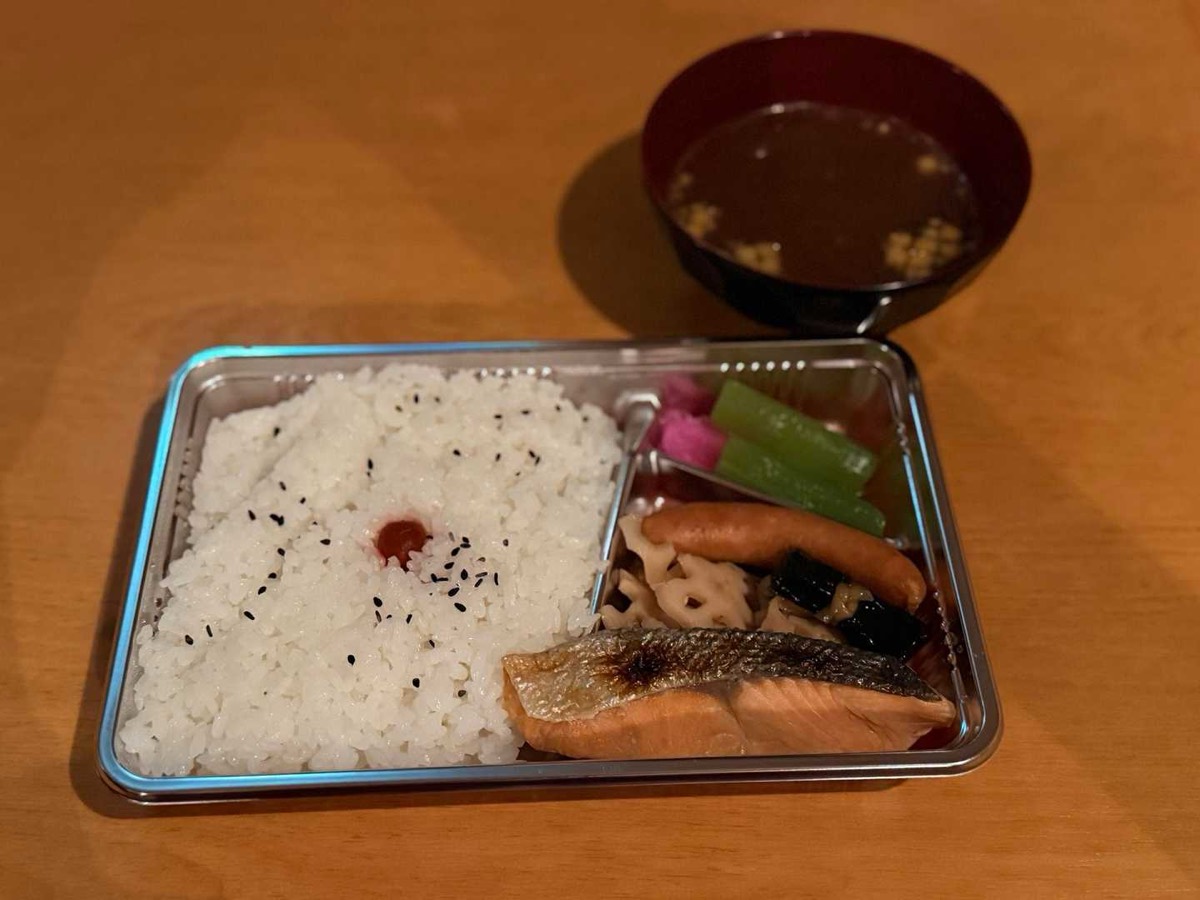 剱沢 剣山荘 受け取っておいた朝の弁当 2026年7月26日02:46