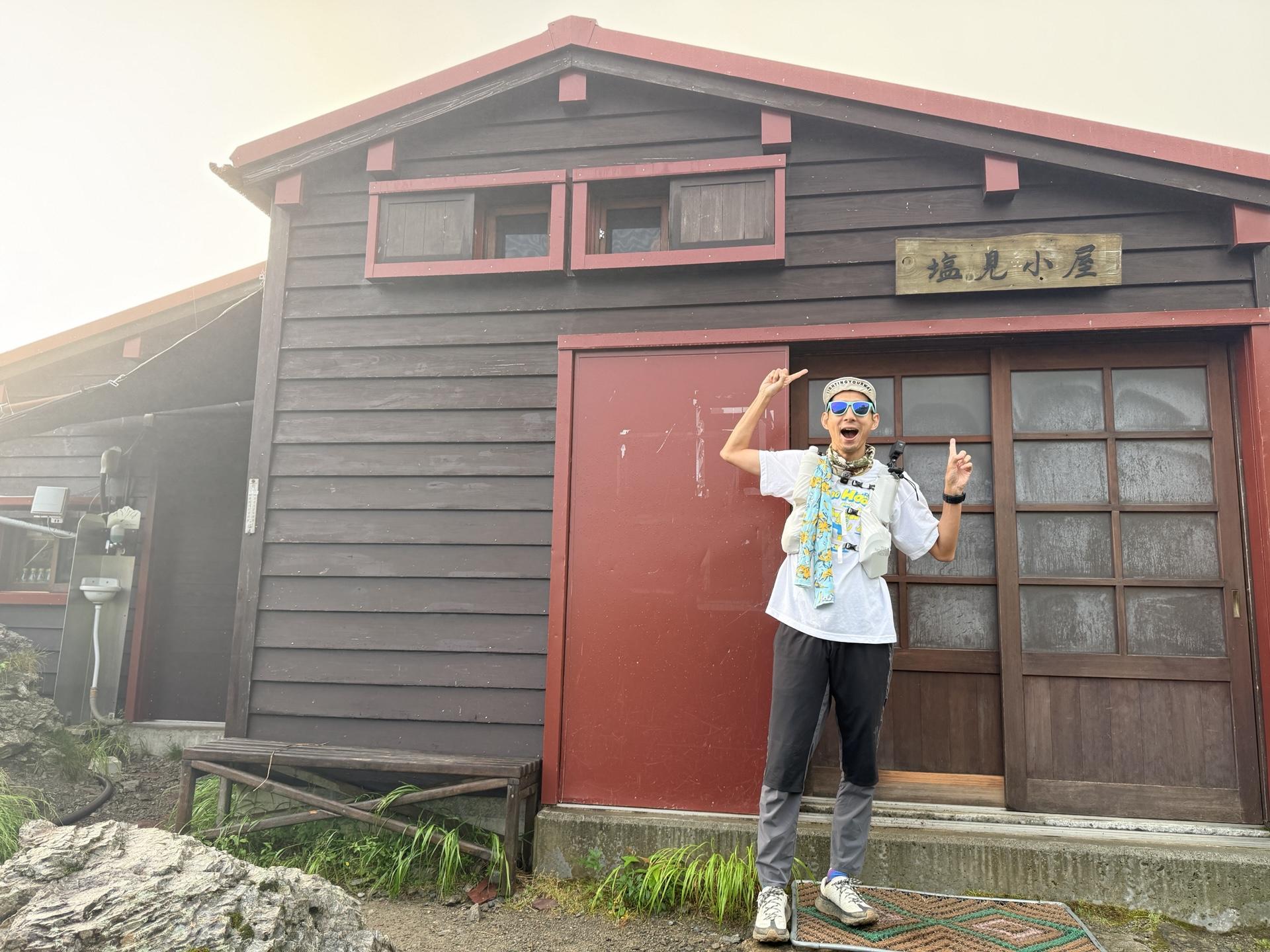 塩見小屋をあとにして塩見岳へ進む