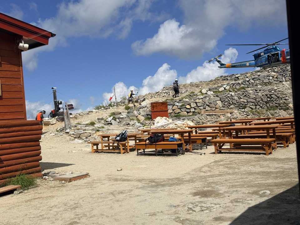 ヘリコプターによる登山者の搬送