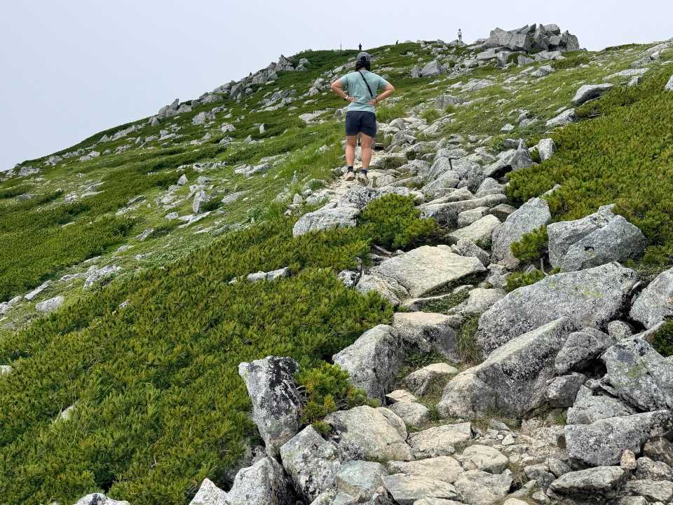 あと少しで山頂