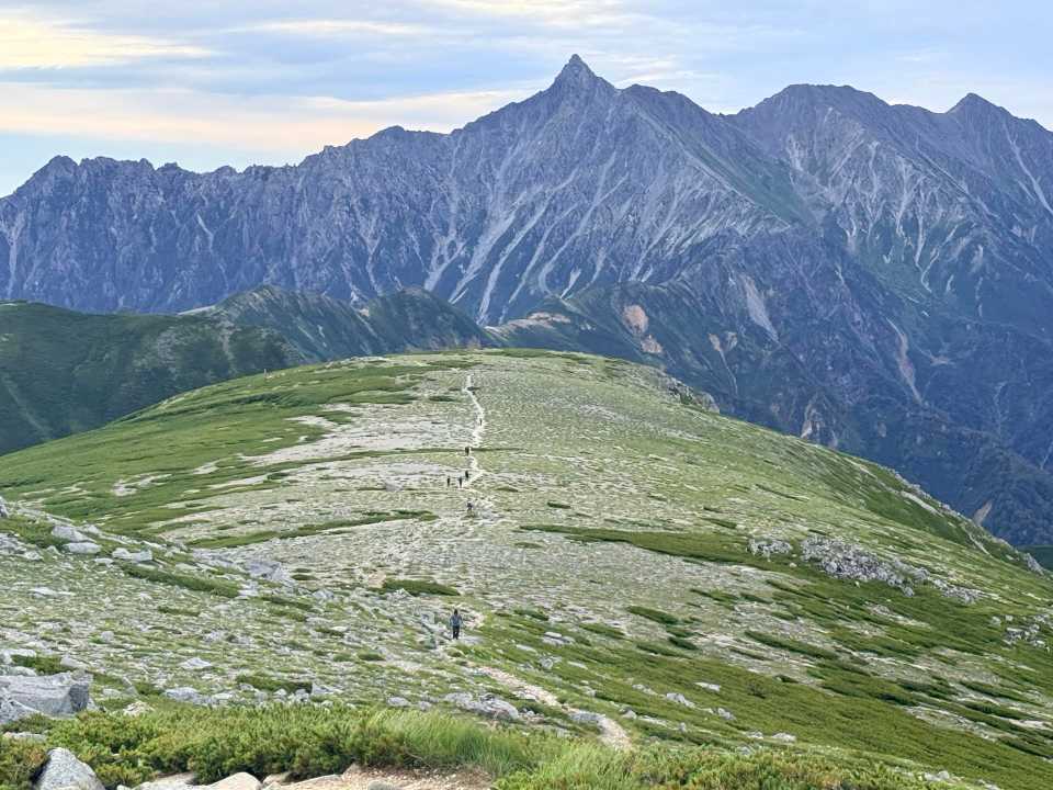 双六岳山頂の天空の滑走路