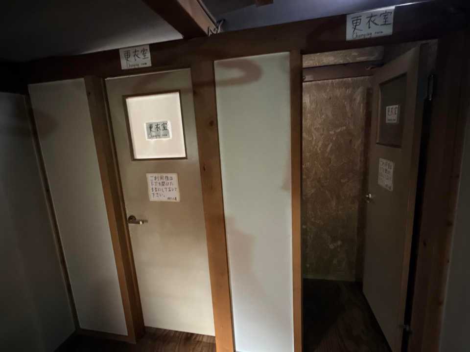 更衣室は2ヶ所あります