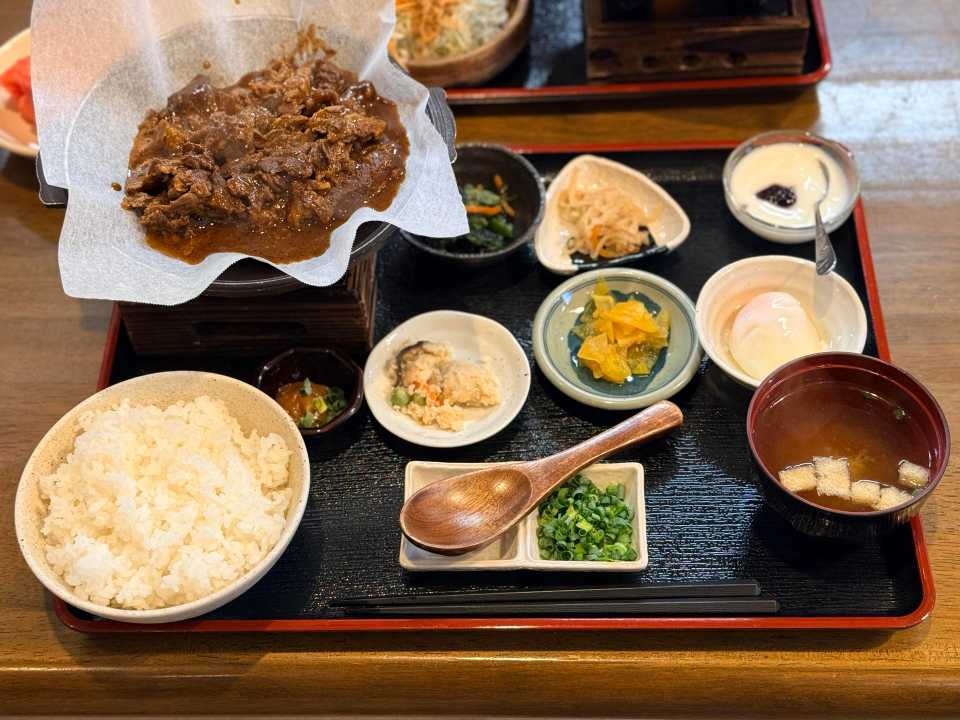 イッチーの推しはどて煮定食