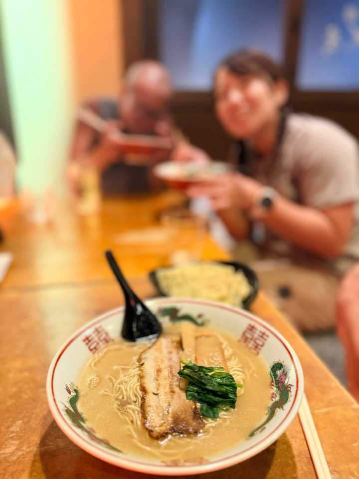 後泊の夜、仲間との食事