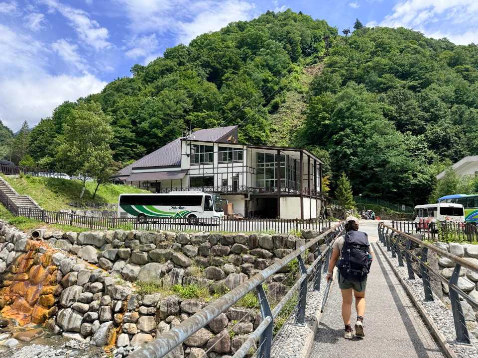 新穂高まで降りてきました