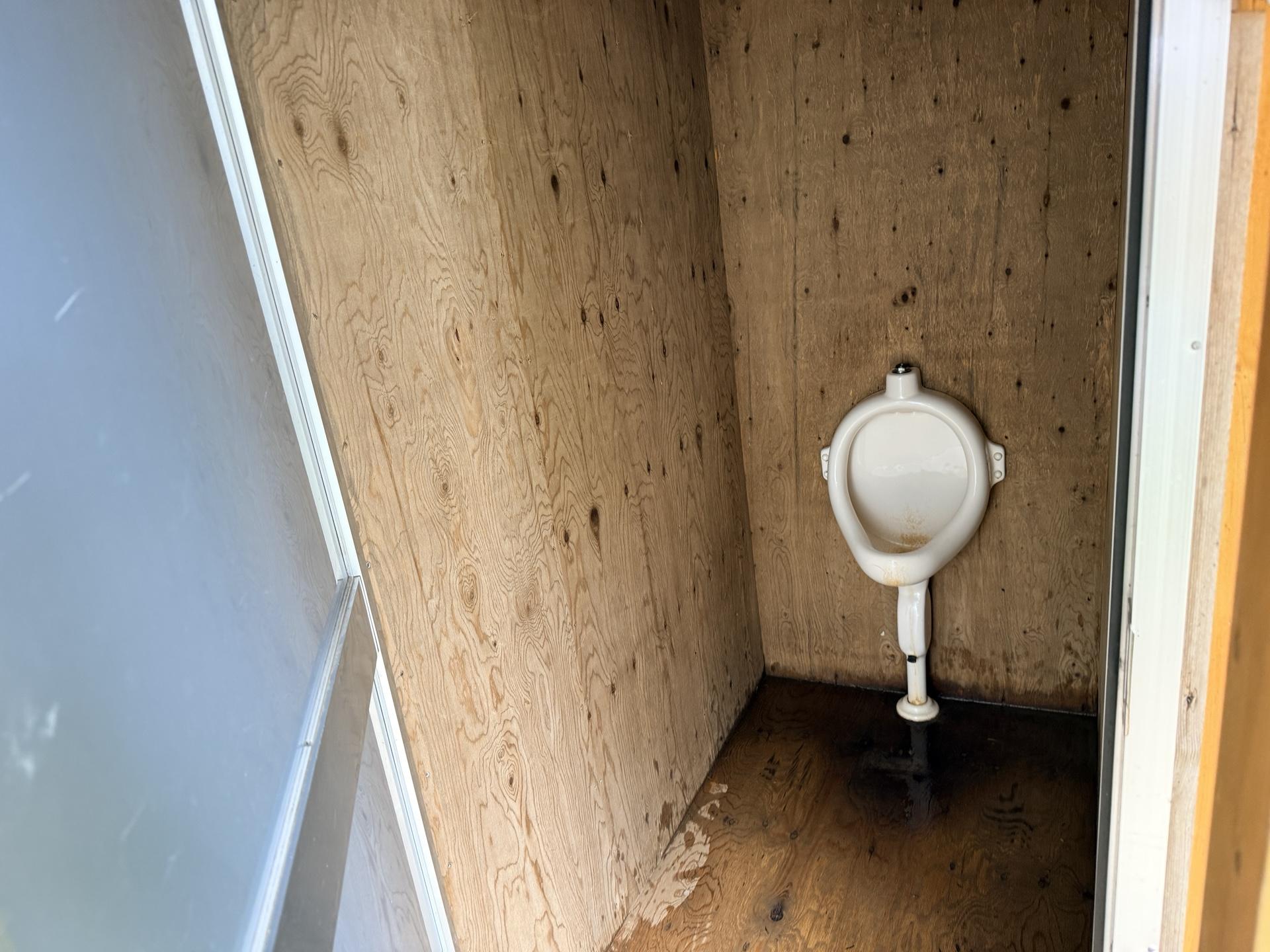 男性用の小便器