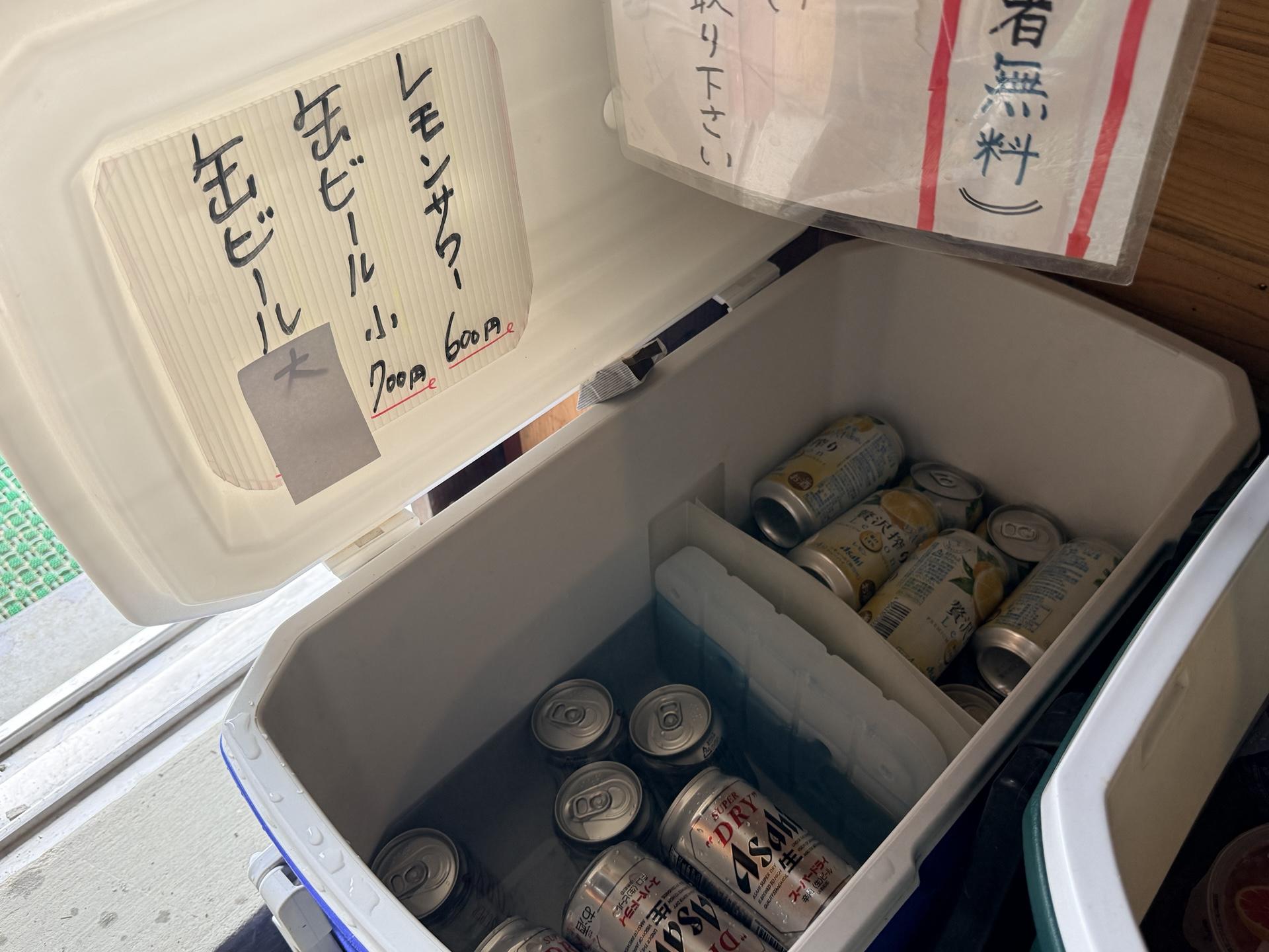 レモンサワー600円 缶ビール350mlで700円