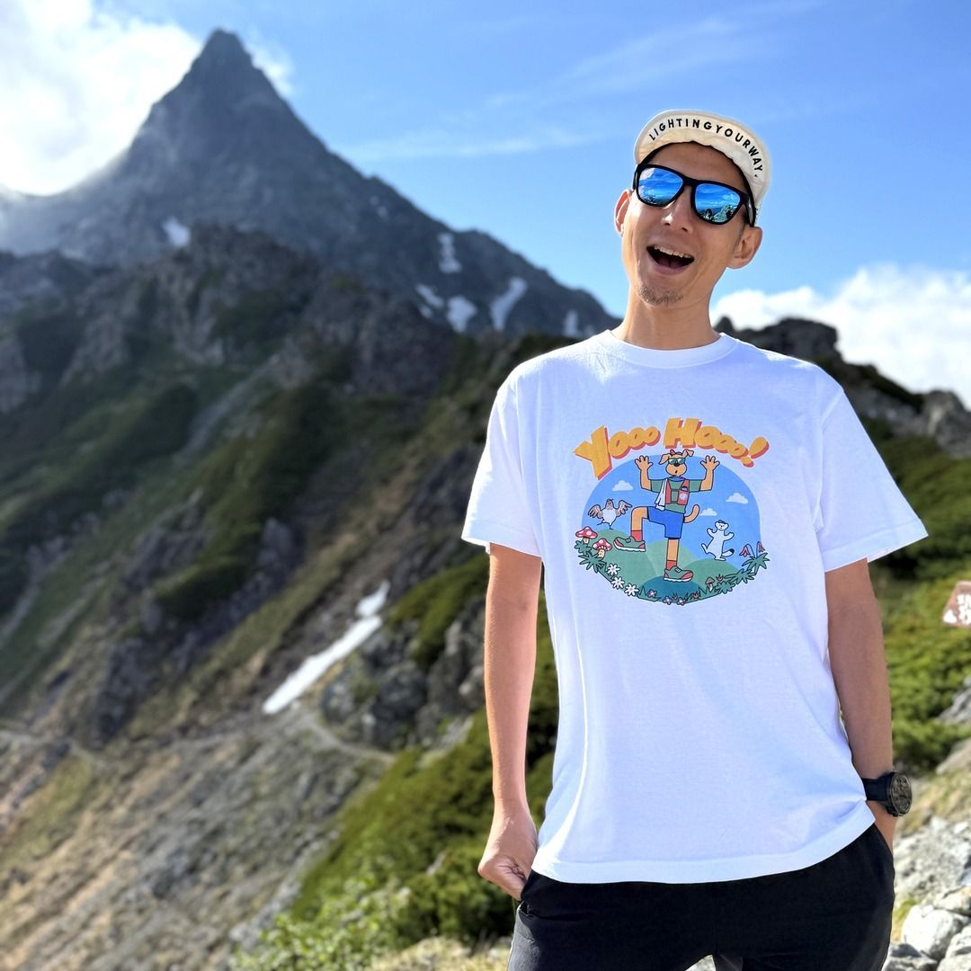 イッチーの頂メシ オリジナルTシャツ ホワイトを槍ヶ岳で着用