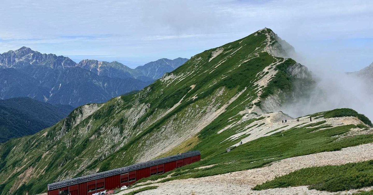 唐松岳、唐松岳頂上山荘、剱岳を望む八方尾根の絶景