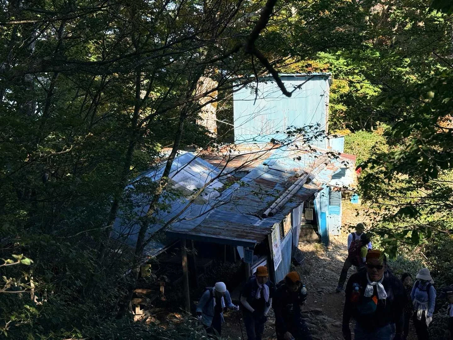 石鎚山・成就社ルート｜前社ヶ森の小屋
