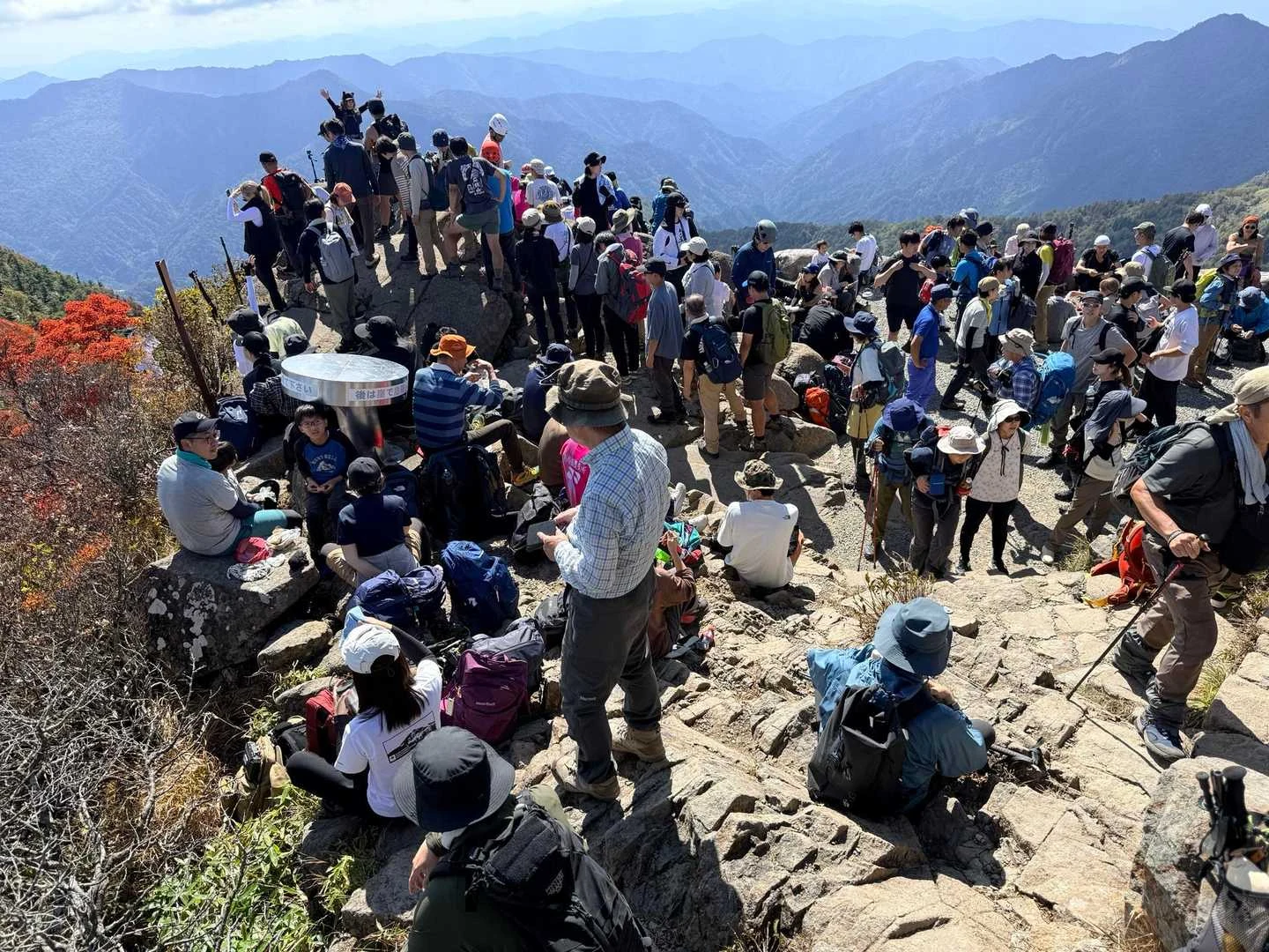 石鎚山・成就社ルート｜三ノ鎖を抜けると弥山の山頂