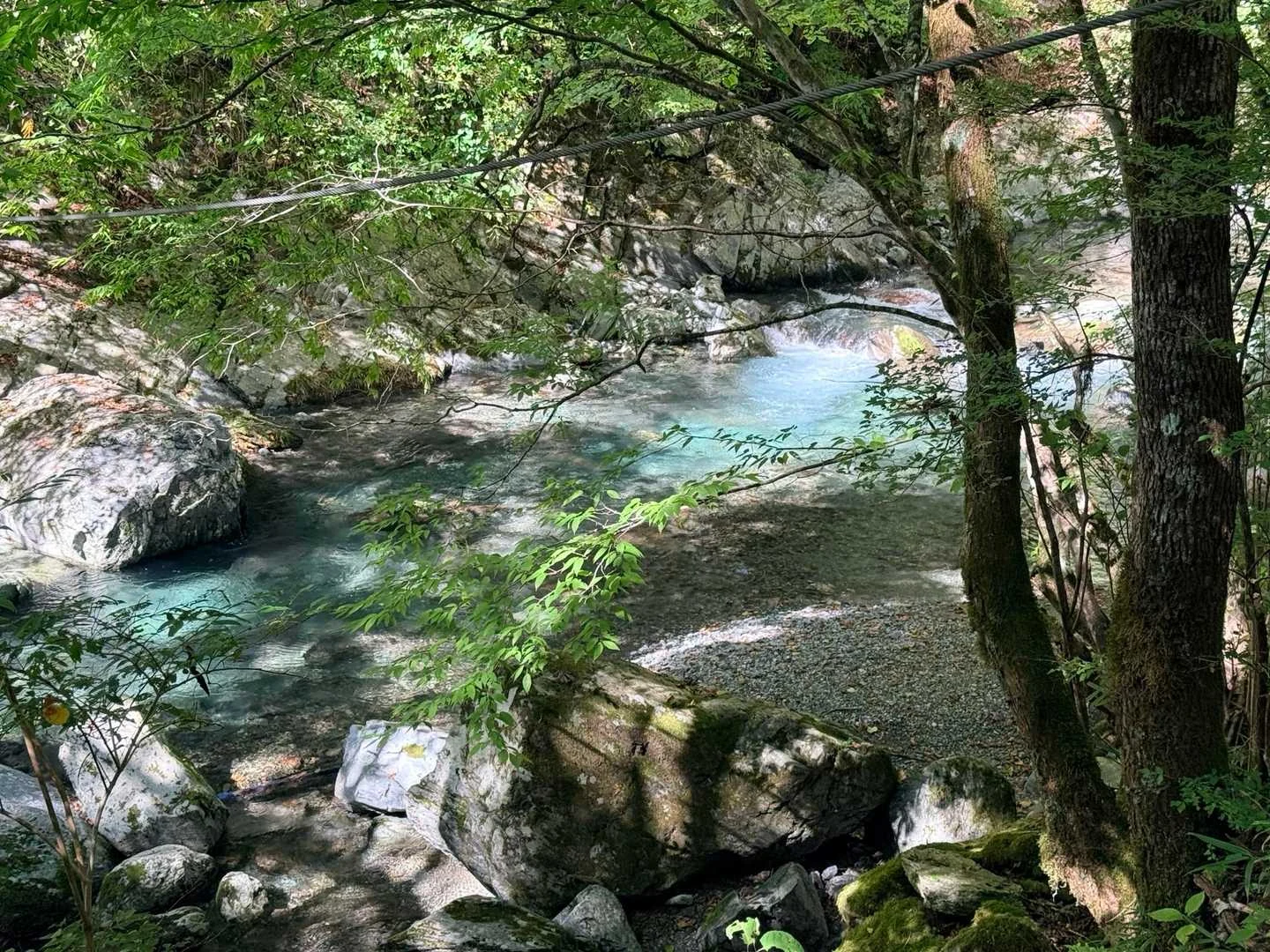 徳島県の剣山・次郎笈登山|祖谷渓の河原へ